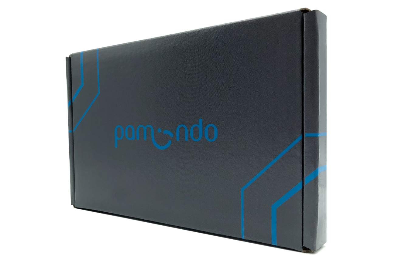 Anthrazitfarbener Verpackungskarton mit Pamindo-Logo